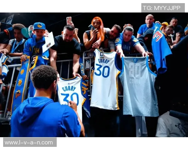 篮球巨星跨界追逐绿茵偶像演绎跨界体育追星精彩故事